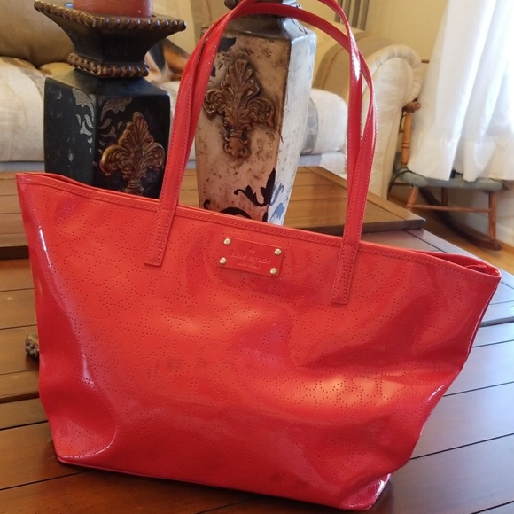 kate spade Handbags - 💋 KATE SPADE BAG